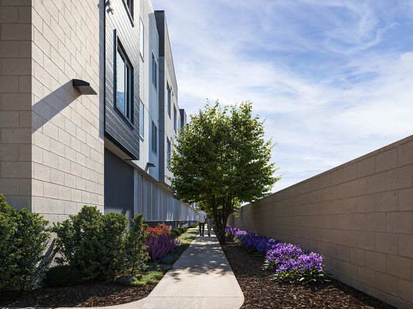 6819 N 27th Ave #325