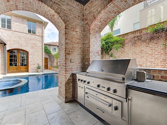 3rd image of 5110 W Oak Mews