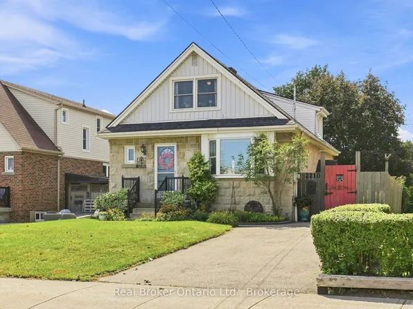 2210 King St E, Hamilton, ON L8K 1W6