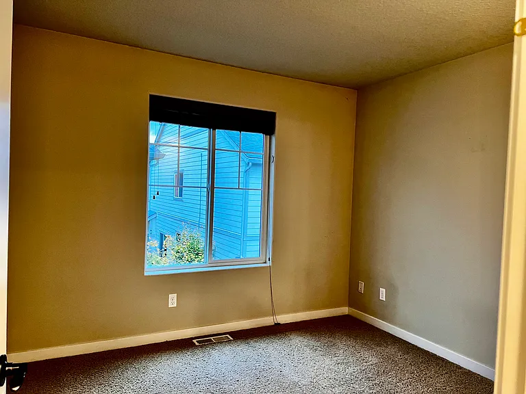 429 SW 202nd Ter — Photo 17