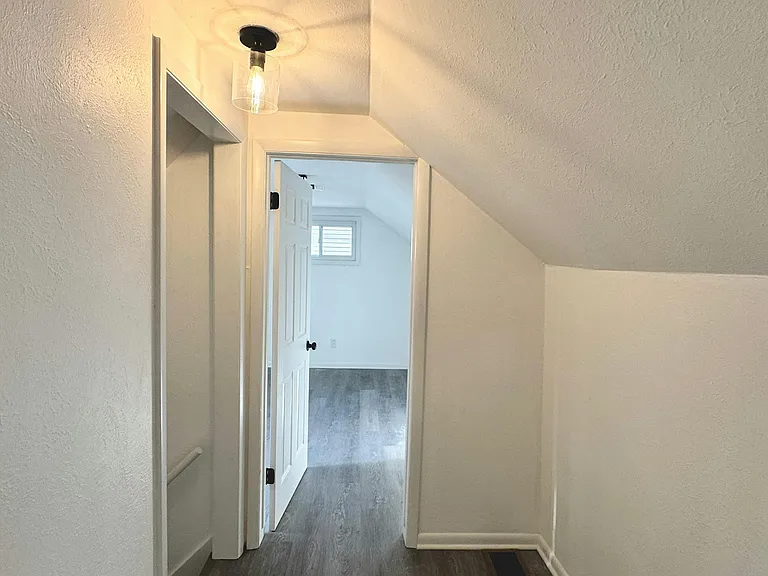 6022 Clover Ln — Photo 10