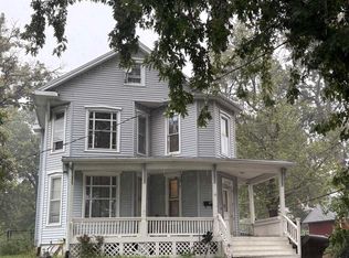 1112 SW 2nd St, Topeka, KS 66606