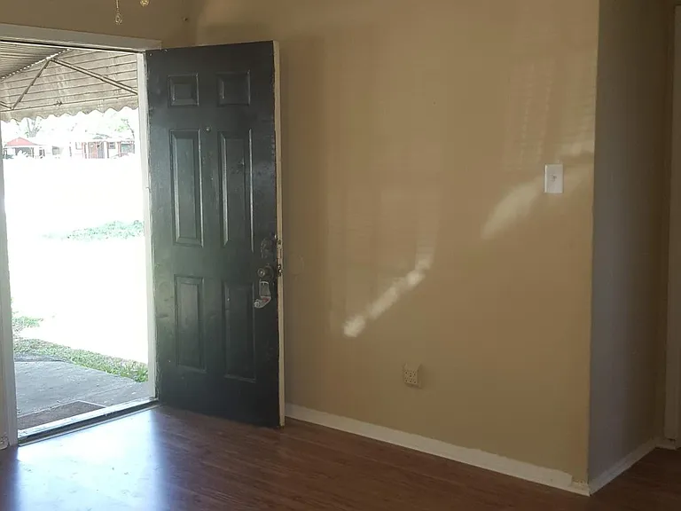 3122 Bell Dr — Photo 4