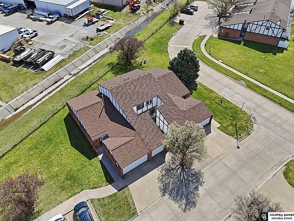 4th image of 4112 N 45th Street Ct