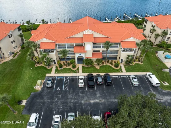 462 Bouchelle Dr APT 104, New Smyrna Beach, FL 32169