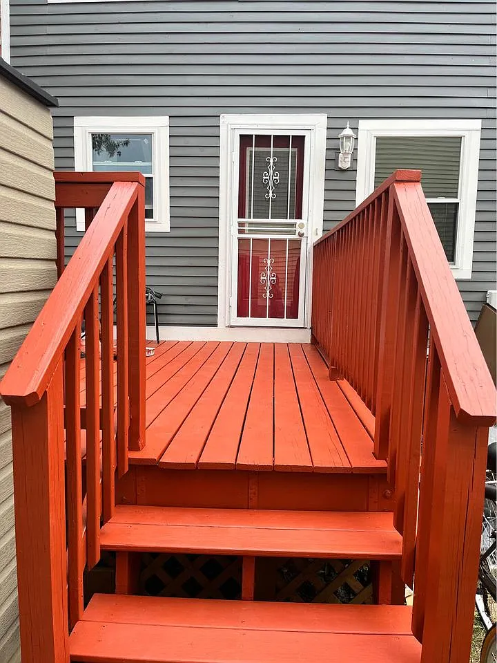 3 bed, 918 sqft, $1,550 — Photo 3
