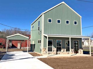 90 Elmo St, Florence, TX 76527