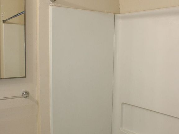 5th image of 2213 Roselake Ave APT C