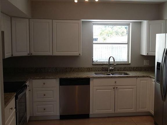 4th image of 5914 34th Ave N