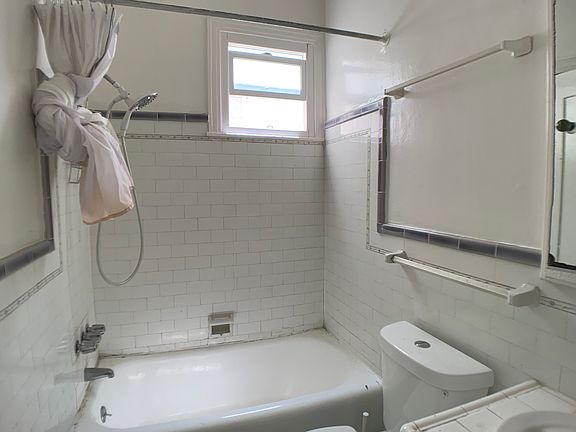5th image of 361 N Stanley Ave #363-1/2