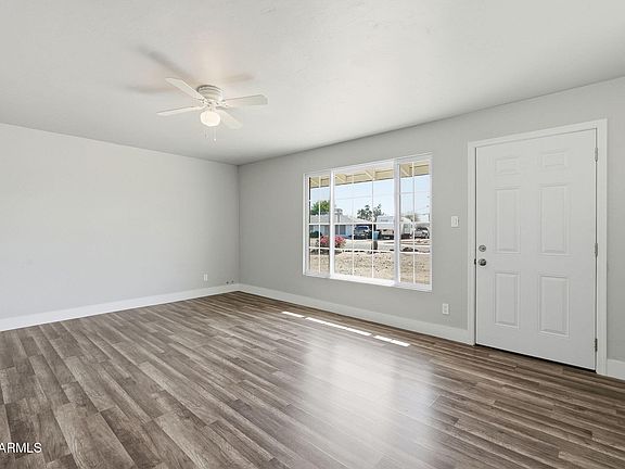 4th image of 2206 W RANCHO Drive