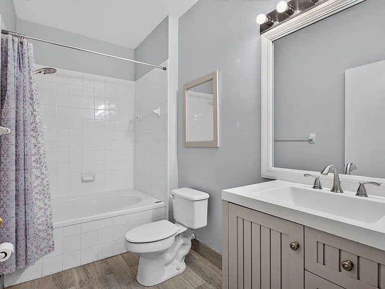 1263 SW 48th Ter — Photo 19