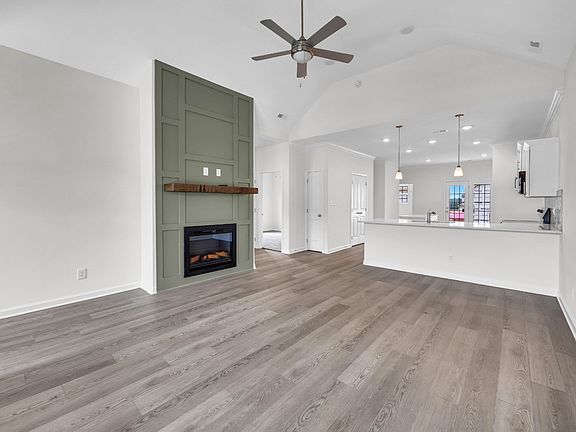 4th image of 401 Blackjack Oak Ct Lot 245
