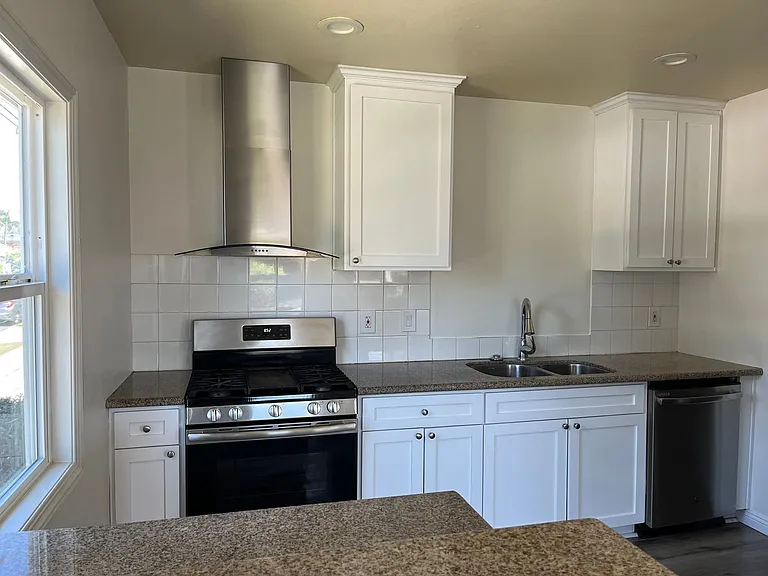 7420 Vicki Dr — Photo 6