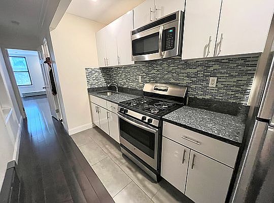 5th image of 265 1st Ave APT 3