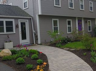 33 Broad Cove Rd, Cape Elizabeth, ME 04107