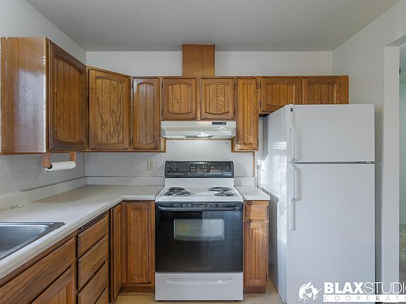 5th image of 1710 Carr Ave