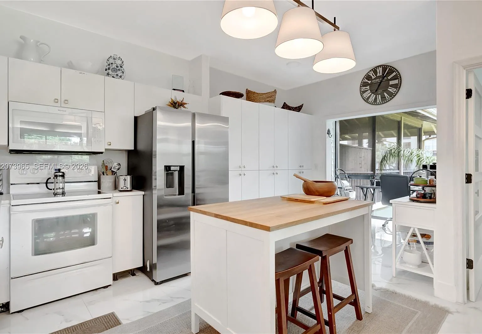 3 bed, 2.0 bath, $4,950 — Photo 4
