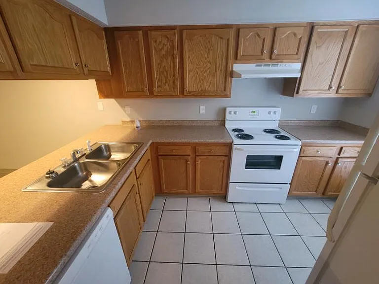 4620 Pontchartrain Dr #J — Photo 5