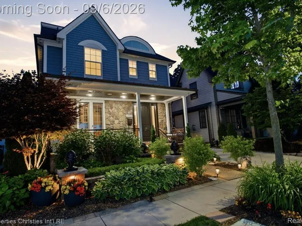 1352 Holland St, Birmingham, MI 48009