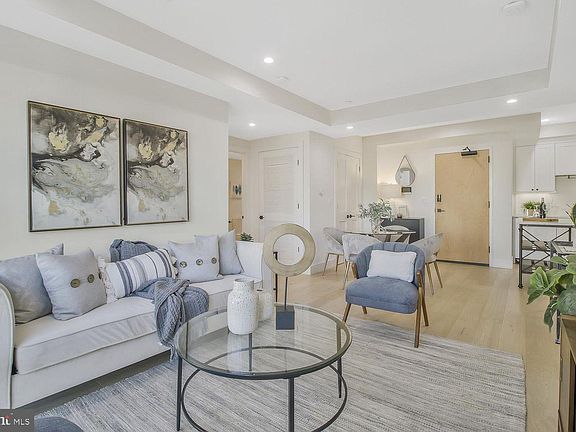 3rd image of 1654 K St NE #8