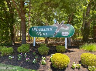 72 Pine Oak Blvd, Barnegat, NJ 08005
