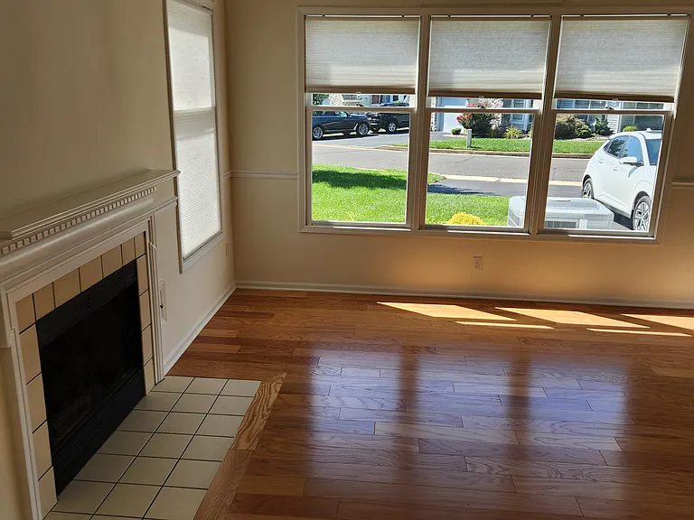 37 Nathan Ct — Photo 4