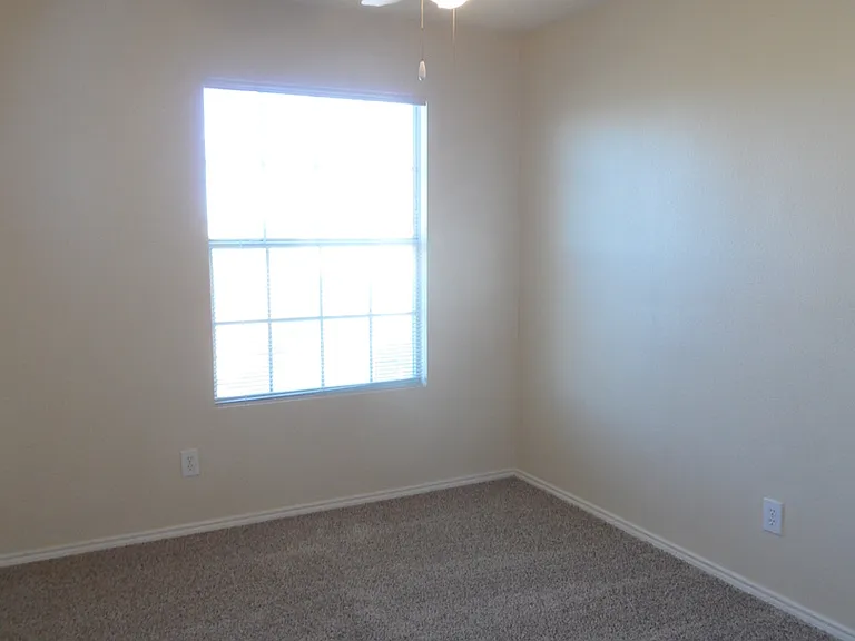 3412 Derby Ct — Photo 25