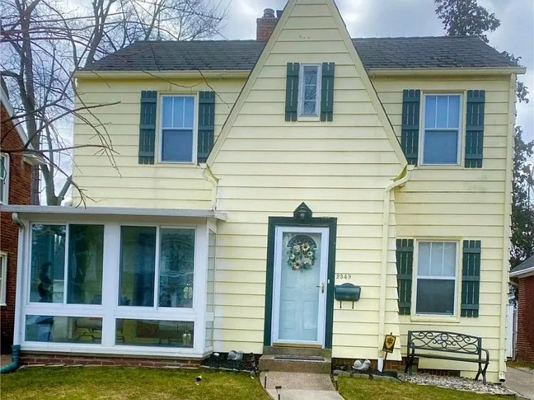 2349 Portsmouth Ave — Photo 1