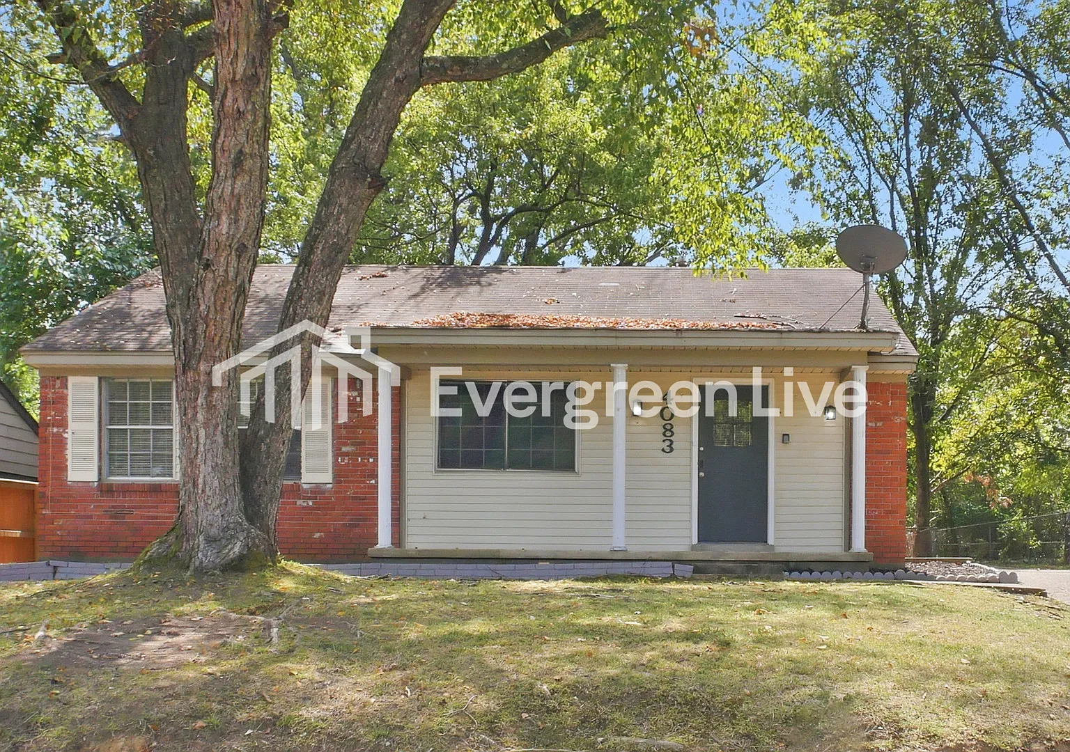 3 bed, 2.0 bath, 1304 sqft, $1,145 — Photo 1