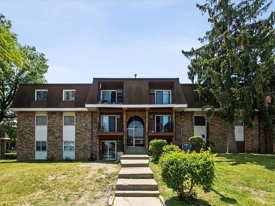 1st image of 605 Hill Dr APT 107