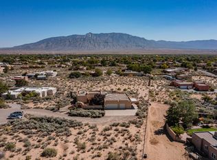 165 Sol De Oro Ct, Corrales, NM 87048