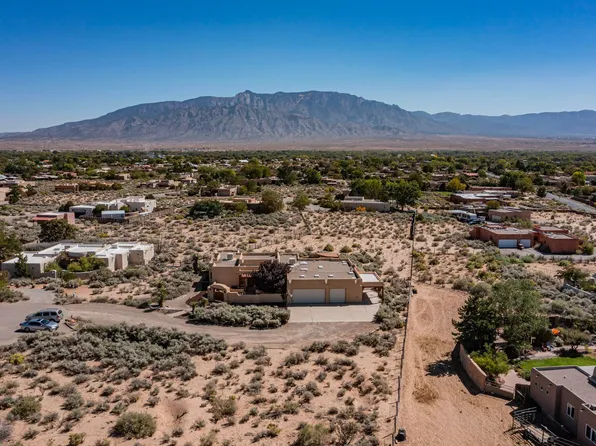 165 Sol De Oro Ct, Corrales, NM 87048