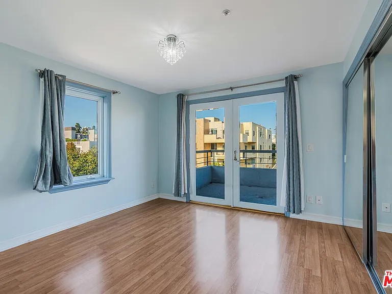 1645 Malcolm Ave #302 — Photo 34