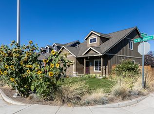 1555 NW Kingwood Ave, Redmond, OR 97756