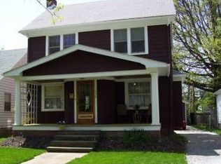 1036 Pembrook Rd, Cleveland Heights, OH 44121