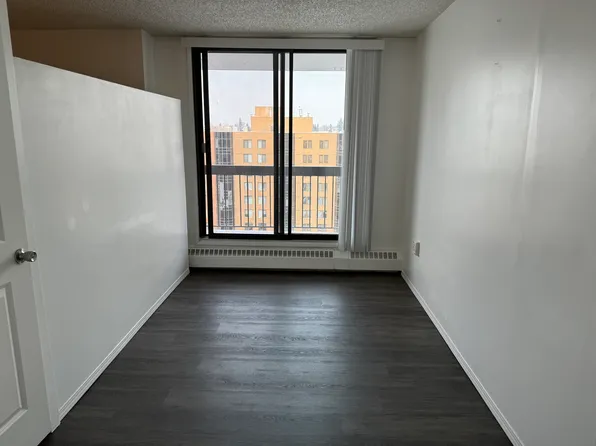 116 3rd Ave SE #902, Calgary, AB T2G 5A9