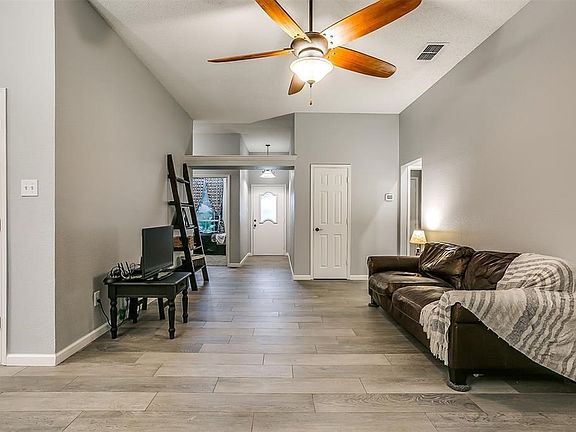 2nd image of 6716 Daffodil Ct