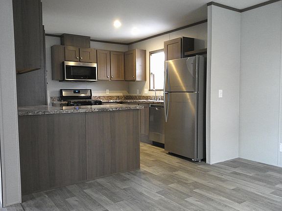 2nd image of 300 Tamarack Blvd #300