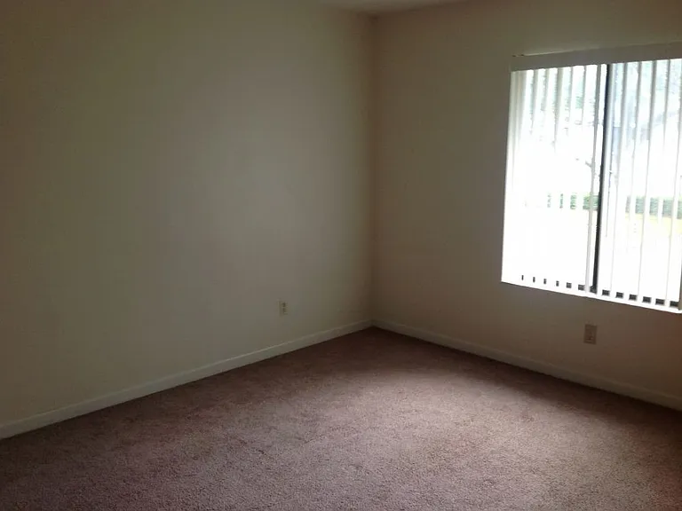 954 Courtyard Ln #22 — Photo 7