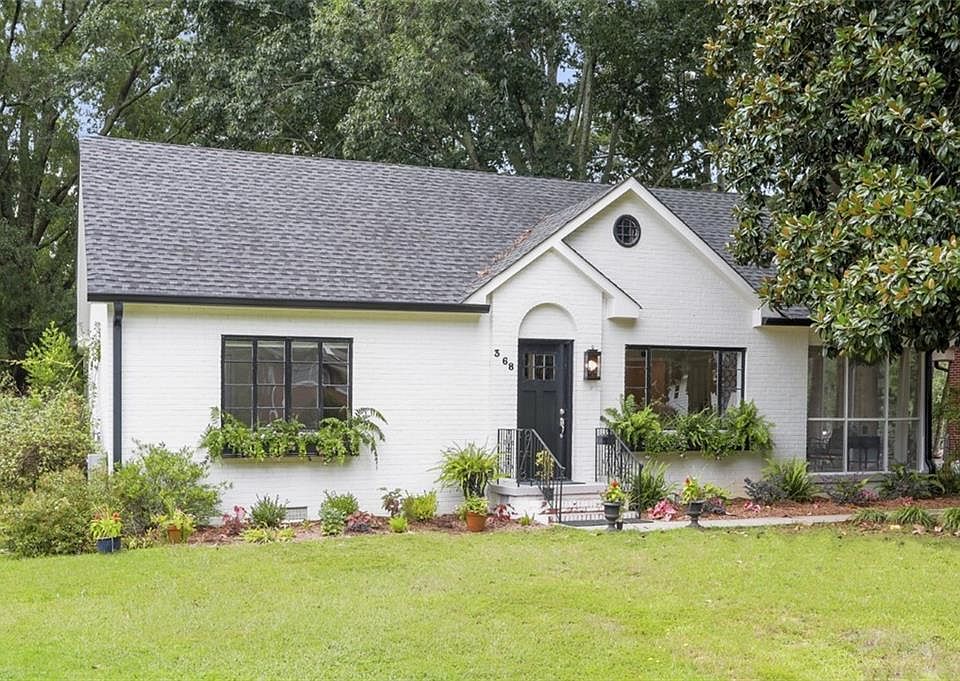 1st image of 368 Seminole Dr NE