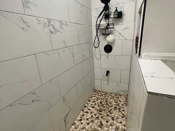 4th image of 34 Monticello St #1