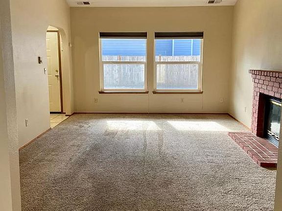 3rd image of 7604 56th Ave E