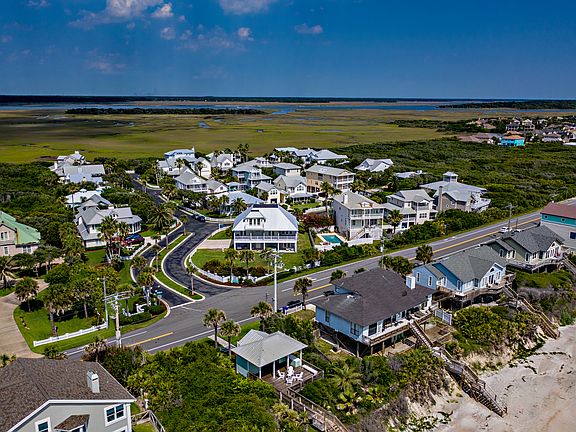 200 Gull Circle from beach