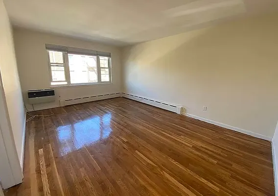 Rented by Compass | media 19