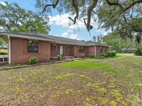 56 Warwick Dr, Shalimar, FL 32579