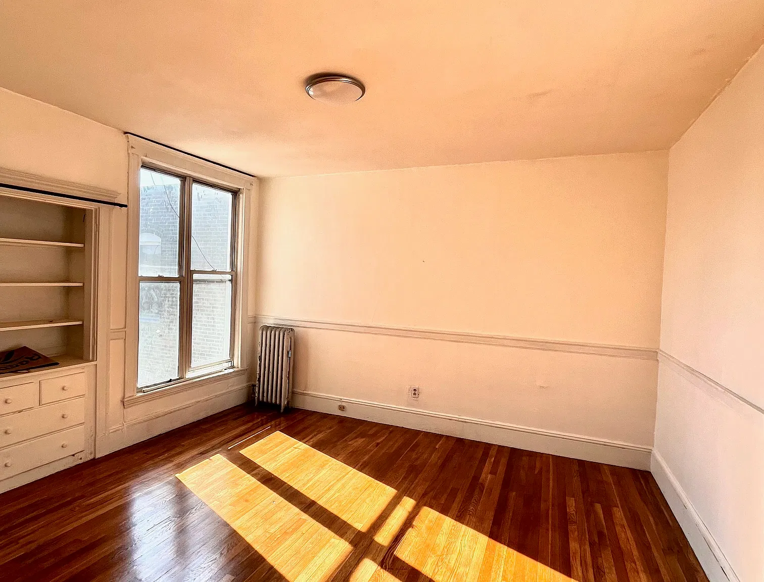 21 Long Ave — Photo 3