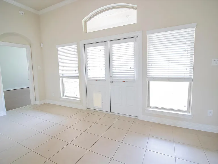 4718 Sabero Ln — Photo 18