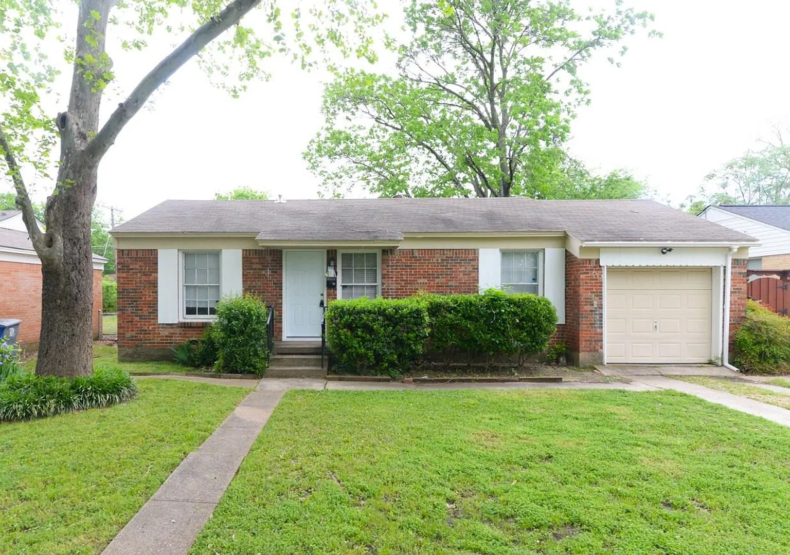 Cute Casa View Home!! — Photo 1