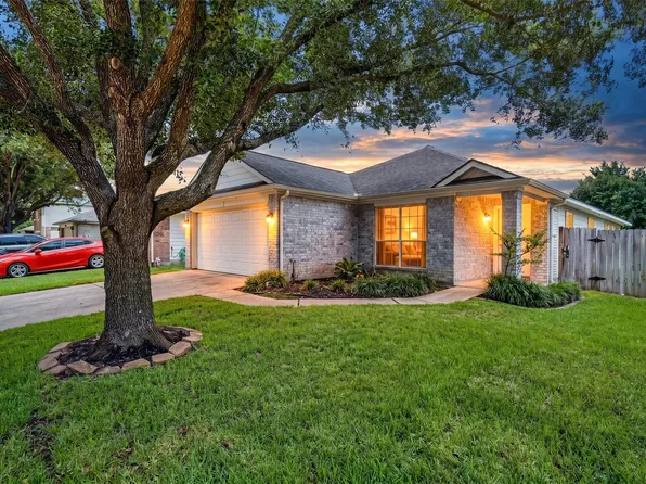 19519 Cairns Dr, Katy, TX 77449